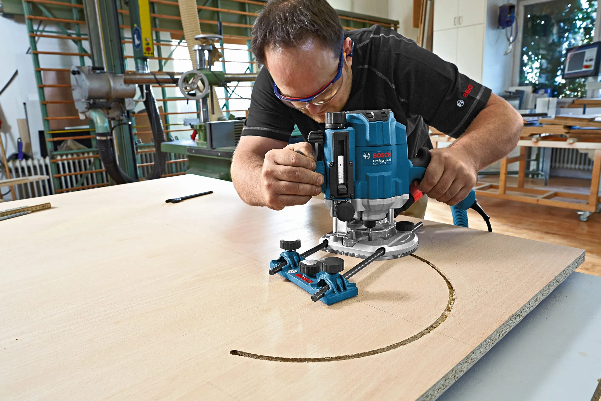 Bosch 15x PRO Fräser-Set gemischt (für Weichholz, Hartholz, Ø 13/16/13/35/25/16/32/32/27/29/19/25/8/10/16 mm, Professional Zubehör Handfräse, Kantenfräse)